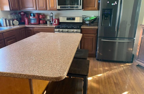 St. Louis House | 7 minutes to the STL ZOO. Cozy 3 bedroom home with loft area