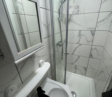 Weston by Wellend House | 7 Montgomery close