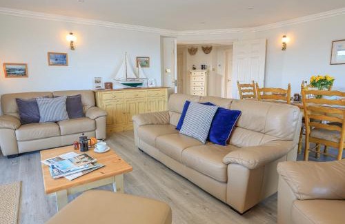 Burgh Island House | 7 Thurlestone Rock