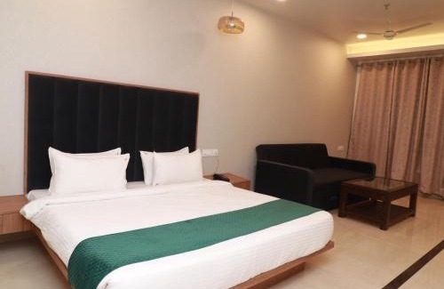 Jabalpur Hotel | 7 VACHAN LAWNS AND BANQUET