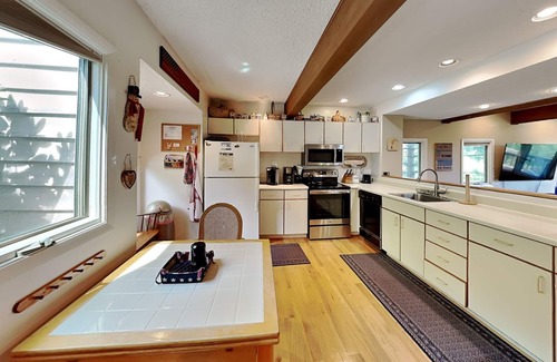 McHenry House | 70 Bright Passage | Ski In/Out, Lake Access!