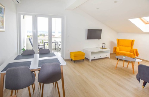 Sveti Filip i Jakov Apartment | 70 m² Apartment ∙ 2 bedrooms ∙ 4 guests