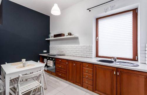 Wlochy Apartment | 70 m² Apartment ∙ 2 bedrooms ∙ 8 guests