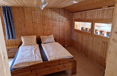 Zweisimmen Apartment | 70 m² Apartment ∙ 1 bedroom ∙ 6 guests