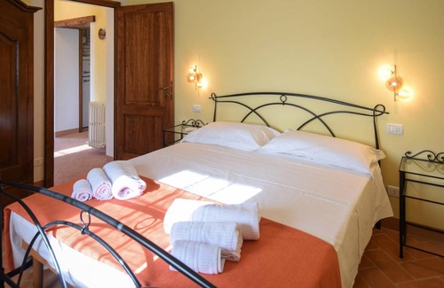 Fratta Apartment | 70 m² Apartment ∙ 1 bedroom ∙ 4 guests