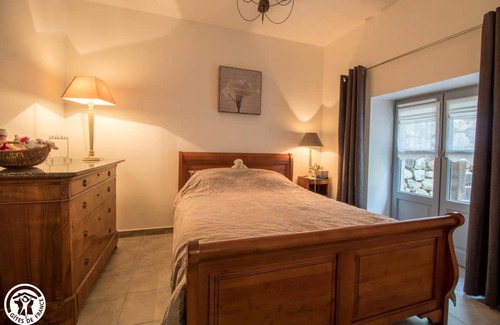 Montpeyroux House | 70 m² Gîte ∙ 2 bedrooms ∙ 4 guests