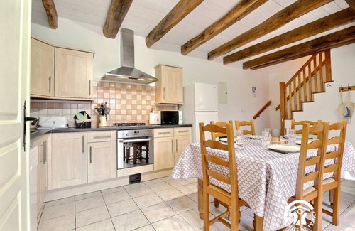 La Vraie-Croix House | 70 m² Gîte ∙ 3 bedrooms ∙ 6 guests