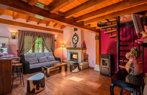 Fontibre House | 70 m² House ∙ 2 bedrooms ∙ 6 guests