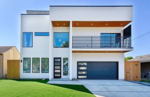 West Dallas House | 70 m² House ∙ 5 bedrooms ∙ 10 guests