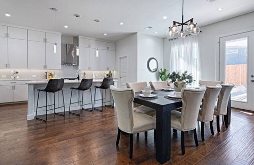 West Dallas House | 70 m² House ∙ 5 bedrooms ∙ 10 guests