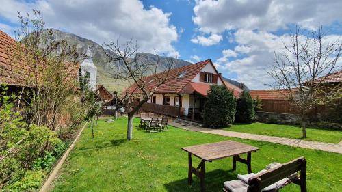 Rimetea Cabin | 70 m² Lodge ∙ 2 bedrooms ∙ 6 guests