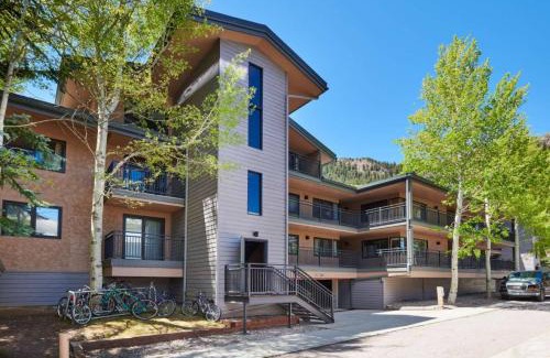 Aspen House | 700 Monarch 301