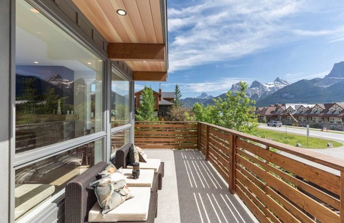 Teepee Town House | 701 m² House ∙ 5 bedrooms ∙ 15 guests
