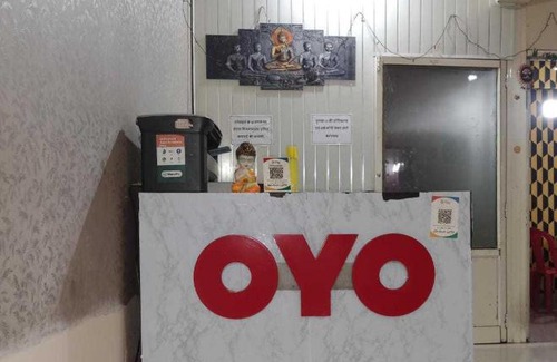 Bhopal Hotel | 70229 Hotel Aura Inn