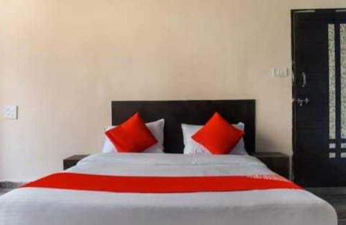 Bhopal Hotel | 70229 Hotel Aura Inn