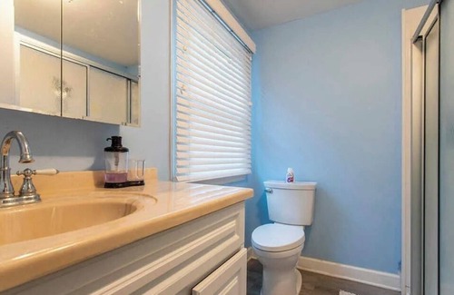Foxcroft Square Bed & Breakfast | 707 sandyhill rd