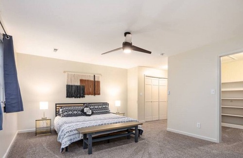Huntsville House | 712 Forrest Heights · 7BR Home/4000 Sq ft/Sleeps 14