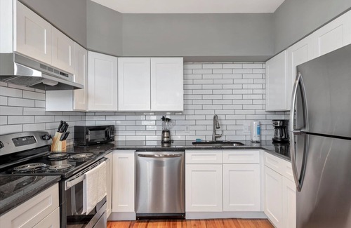 Soulard House | 713a - Settle in Historic Soulard!