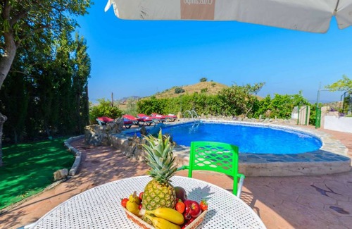 Sedella House | 72 m² House ∙ 3 bedrooms ∙ 6 guests