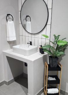 Bloemfontein Apartment | 72 on Circle