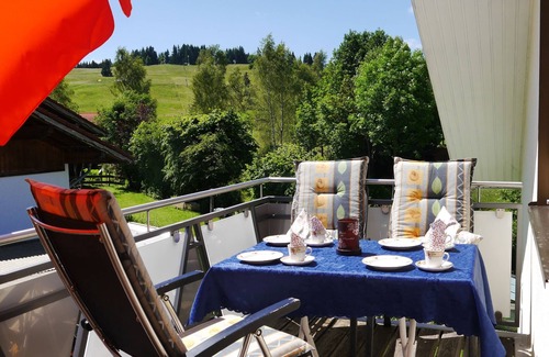 Rosshaupten Apartment | 72 sqm FEWO f. 2-5 Pers. King Card Partner, spa, ski lift/trail at home