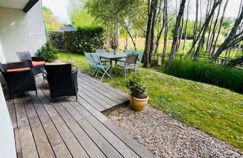Baden Apartment | 72m² With Terrace And Garden Center Of Baden