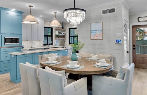 Midtown House | *73 PALMS @ MIDTOWN* Renovated Home & Pool + LAST KEY SERVICES…