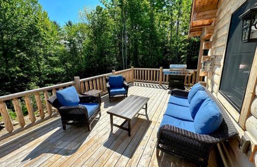 Bethlehem House | 73R 73R Brand new log home on quiet side