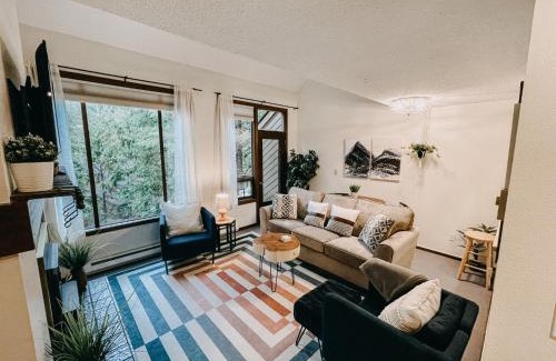 Glacier Apartment | 73SW - WiFi - F P - WithD - Sleeps 6 home