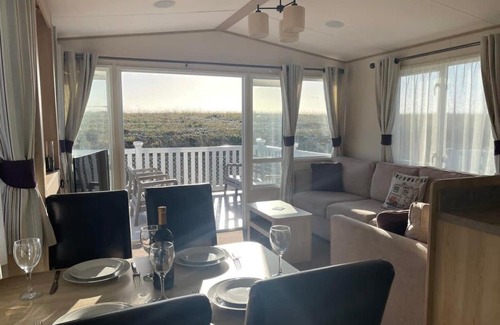 Pevensey Ski Chalet | 74 Bayside Cove Pevensey Bay Holiday Park