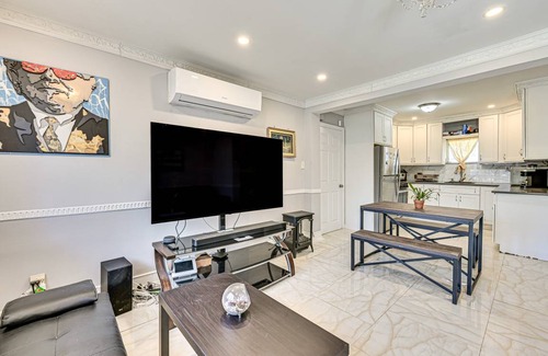 South Valley Stream House | 74 m² House ∙ 2 bedrooms ∙ 6 guests