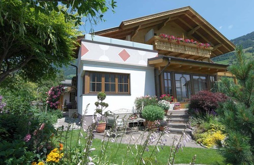 Matrei in Osttirol Apartment | 75 m² Apartment ∙ 2 bedrooms ∙ 4 guests