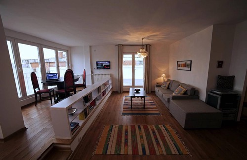 Novi Beograd Apartment | 75 m² Apartment ∙ 1 bedroom ∙ 4 guests