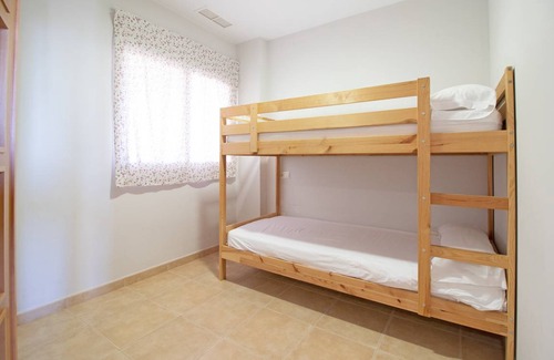 Canet de Berenguer Apartment | 75 m² Apartment ∙ 2 bedrooms ∙ 5 guests