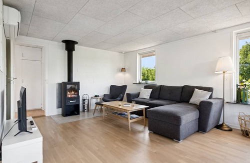 Egsmark Strand House | 75 m² House ∙ 2 bedrooms ∙ 7 guests