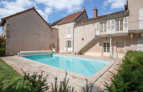 Savigny-les-Beaune Apartment | 75 m² Serviced apartment ∙ 2 bedrooms ∙ 4 guests