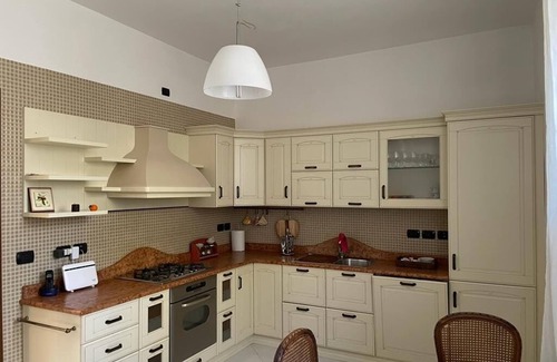 Cava de' Tirreni Apartment | 75 sqm apartment Excellently served, Free parking 24h