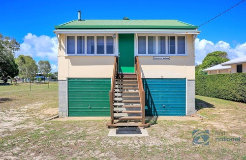 Woodgate House | 75 The Esplanade: 1 BR, 1 BA House in Woodgate, Sleeps 6