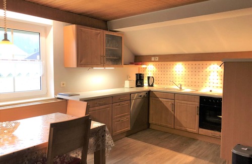 Riglasreuth Apartment | 75qm-große Ferienwohnung mit Terrasse, Liegewiese und Spielmöglichkeiten für Kinder