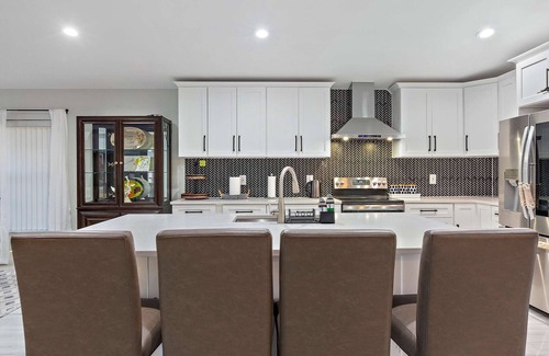 Pinellas Park House | 76th Av Pinellas Park Centralized & Spacious House