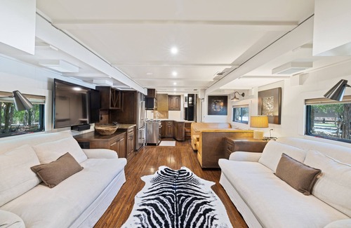 Austin Apartment | 7744 Ranch