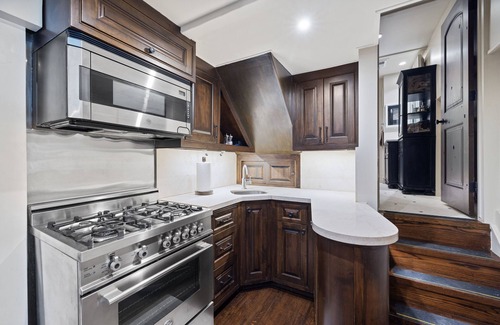 Austin Apartment | 7744 Ranch