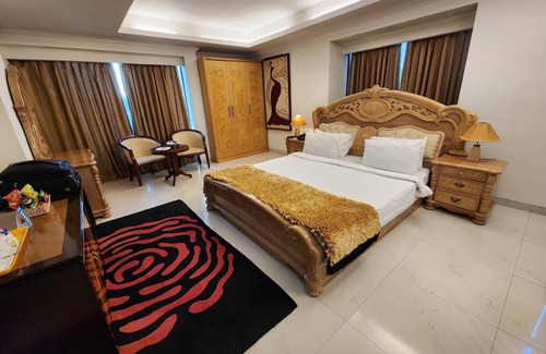 Ranchi Hotel | 780 m² Hotel ∙ 2 guests