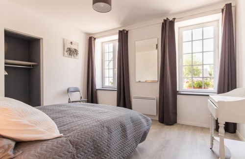 Montaigu-la-Brisette House | 79 m² Gîte ∙ 2 bedrooms ∙ 5 guests