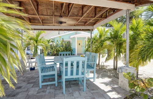 Safety Harbor Cottage | 7B Newly Renovated Studio at Coastal Cottages