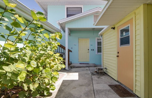 Safety Harbor Cottage | 7B Newly Renovated Studio at Coastal Cottages