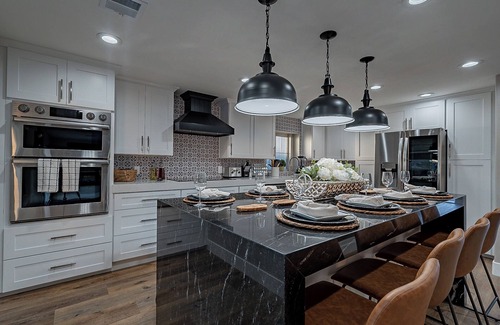 Phoenix House | 7BR/4BATH Escape w/HEATED Pool, Billiards, Arcade Room, Hot Tub & Mini Golf
