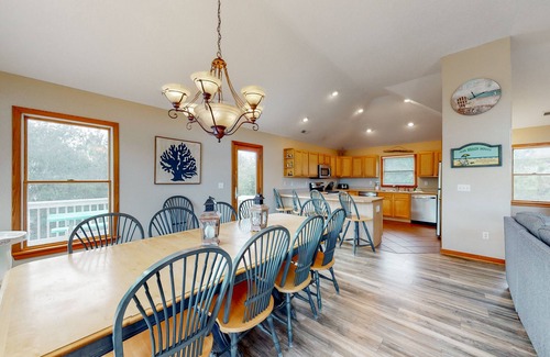 Corolla Light House | 7BR Dog Friendly | Pool | Hot Tub | Game Room