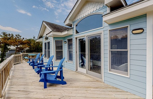 Corolla Light House | 7BR Dog Friendly | Pool | Hot Tub | Game Room