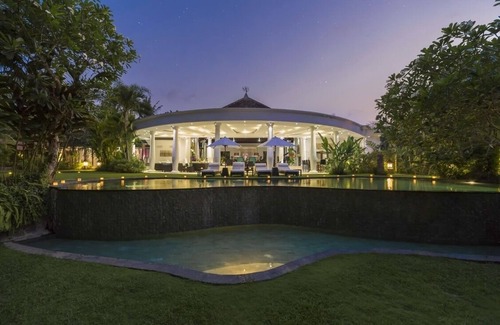 Buduk Villa | 7BR Villa In Tabanan, 12Min Drive To Berawa Beach! - W/Swimming Pool!